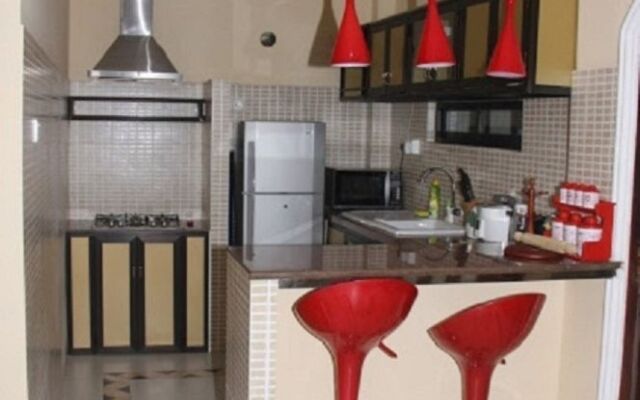Vista Akara Suites