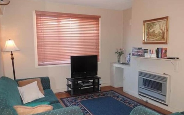 Lilly May Cottage – Guest Rooms – Broken Hill