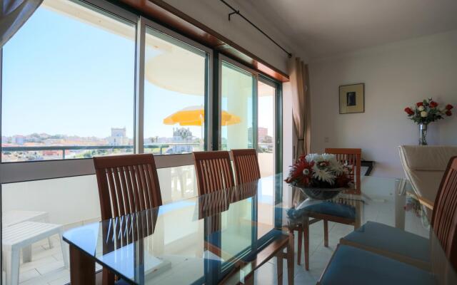 Sotto Mayor Residence