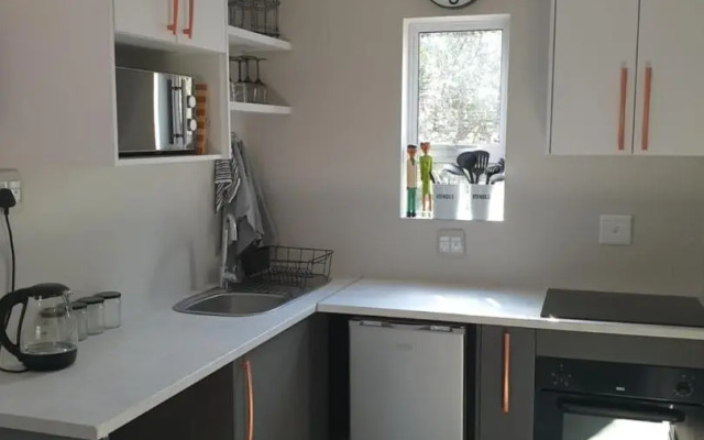 Waterkloof Glen Flatlet