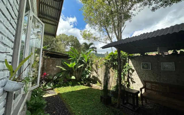 Winaposa Villas and Warung Pudak