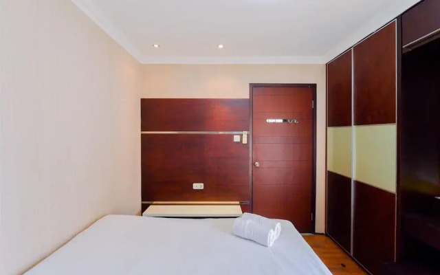 Homey And Comfy Stay 2Br Mangga Dua Apartment