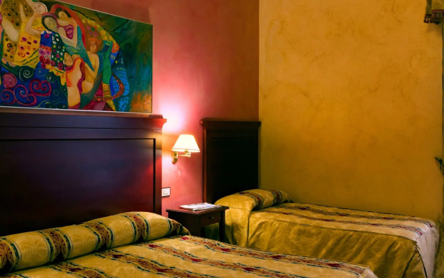Hotel Joli