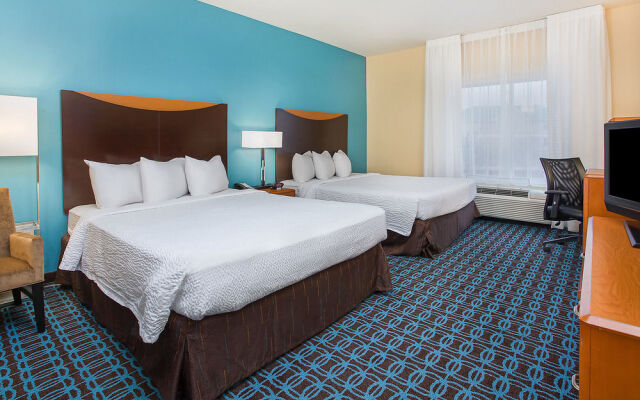 Fairfield Inn & Suites Louisville East