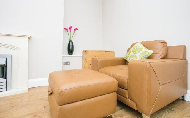 2 Bedroom Flat in West London
