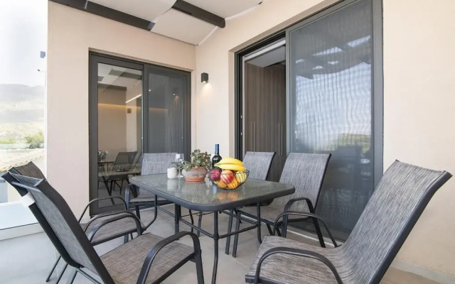 Serenity Suites Sea View 1