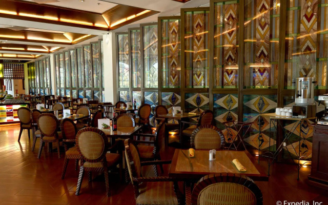 Waterfront Airport Hotel & Casino