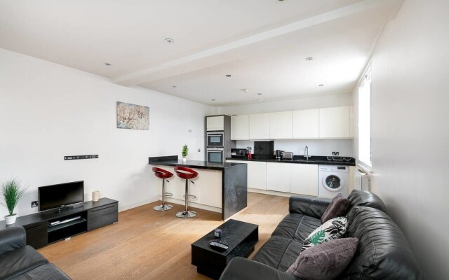 Modern 2 Bed In The Heart Of Ealing Broadway