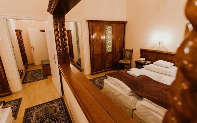 Tisza Hotel