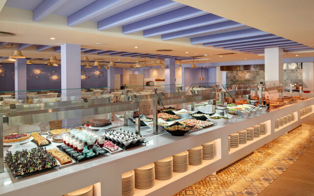 Protur Floriana Resort Aparthotel