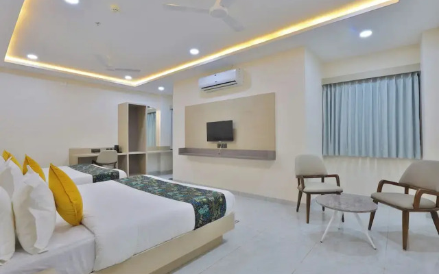 Hotel The Grand Radhey