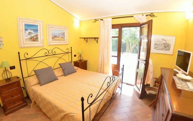 Scenic Holiday Home in Pescaglia With Swimming Pool