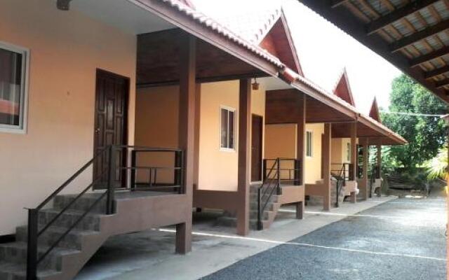 Saksri Resort