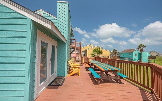 Cayman Escape 35 by RedAwning