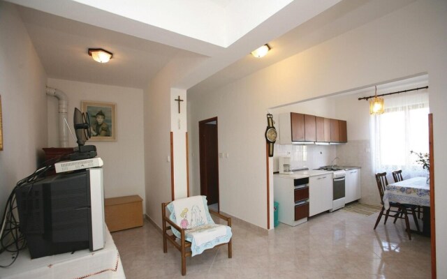 Stunning Home in Labin With Wifi and 2 Bedrooms