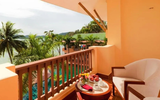 Hon Trem Resort & Spa