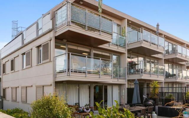 The Lake Life - Taupo Central Holiday Apartment