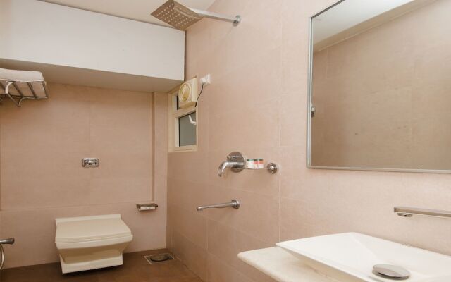 OYO 11908 Hotel Lake Bloom Residency