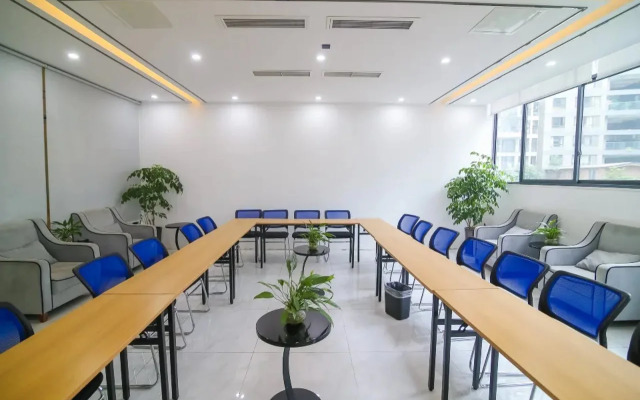 Xana Hotelle (Chengdu Global Center New Exhibition)