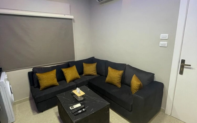 Charming Amman Apartent With City Views