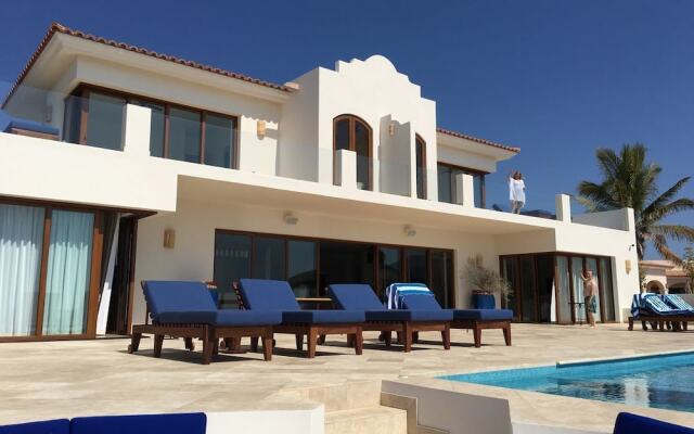Villa Zachary