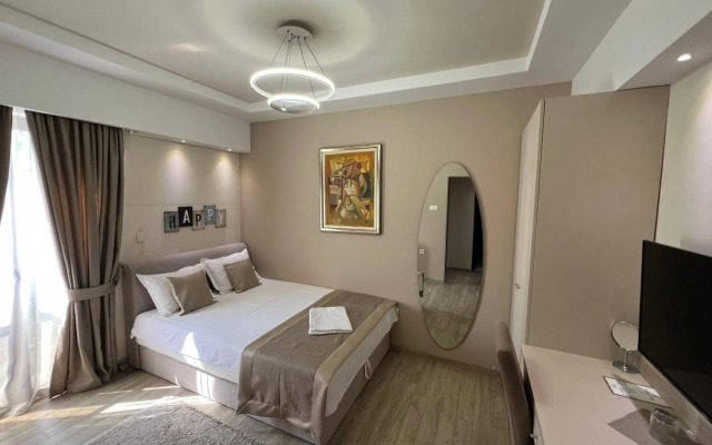Hotel Holiday