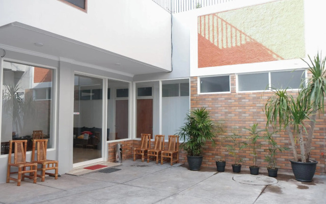 OYO 1454 111 Residence