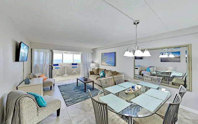 1030coas 3 Bedroom Condo