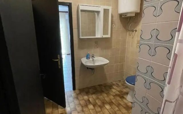 Green Apartment for 3