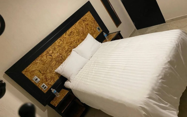 Hotel Central Pirámides