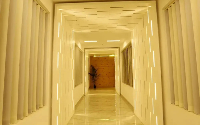 George's The Royal Suite Residency