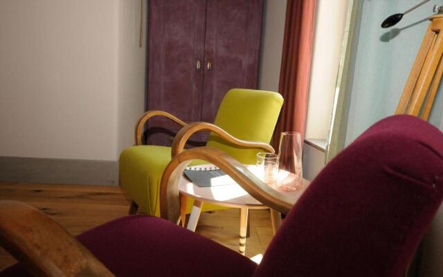 LANDHAUS-FURTH8