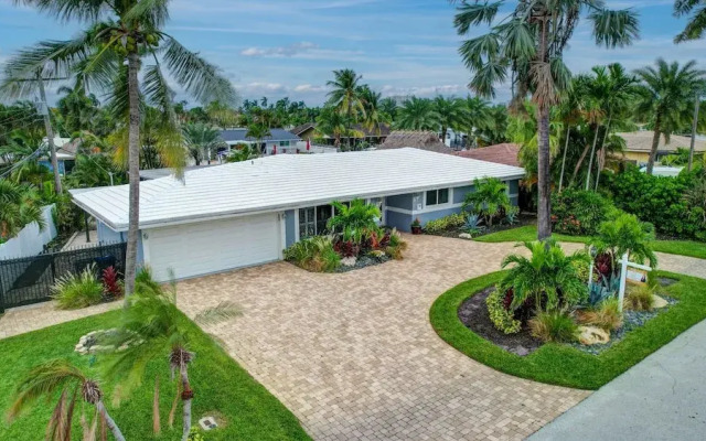 Waterfront Paradise Chic 3 BDR