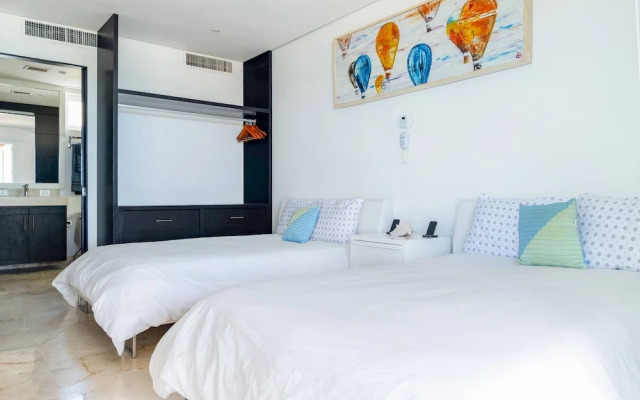 Elements Penthouse 22 4 Bedroom Condo by RedAwning