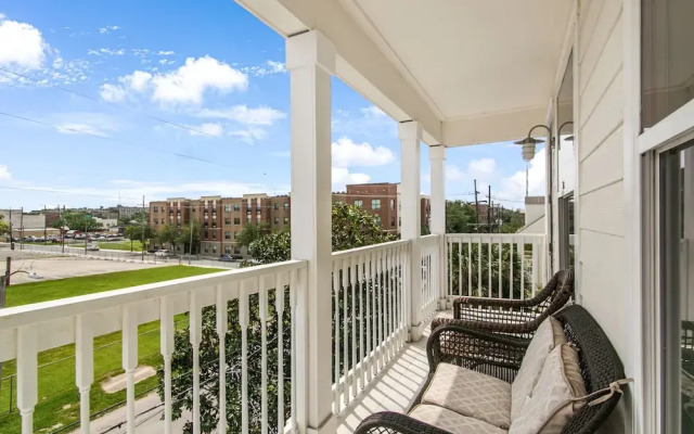 Breathtaking Condos Near French Quarter