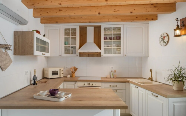 Rustic luxury villa Fulmin