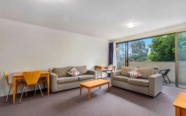 Knox International Hotel & Apartments