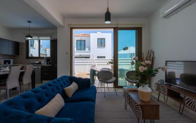 Sea La Vie 3-BR Villa in Protaras