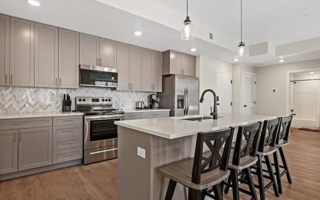 Surf's Up 2 Bedroom Condo