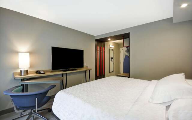 Tru by Hilton Chicopee Springfield