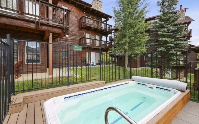 TYRA SKI IN OUT 4 BR Condo