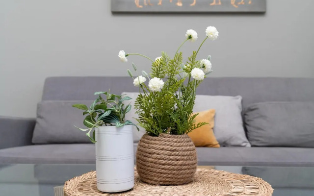 Whitesage - Elegant Apartment With Unobstructed City Views