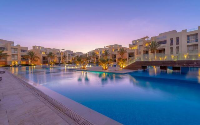 Elegant 2-Bedroom Apartment in Mangroovy, Pool & Beach