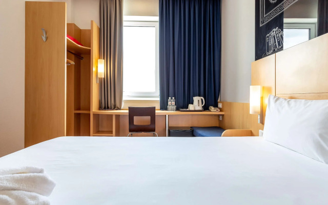 ibis Kyiv City Center