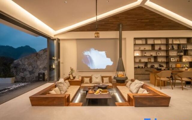 Xingyi Wanfeng Linyueqili B&B