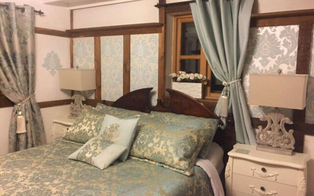 Dolweunydd Bed & Breakfast
