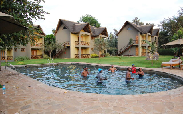 Weru Weru River Lodge