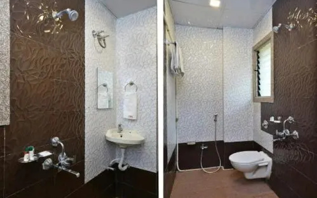 Orient Bay Inn By OYO Rooms