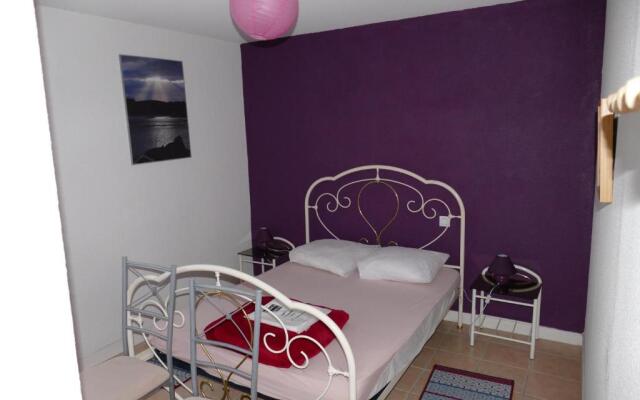 Carcassonne T3 résidentiel rez de jardin piscine, wifi, tennis, fitness