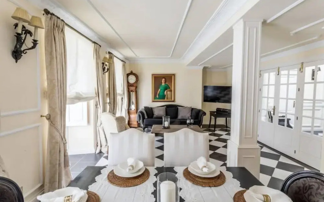 Orangesquare-4bedroom -4 Bathrooms-8 Guests